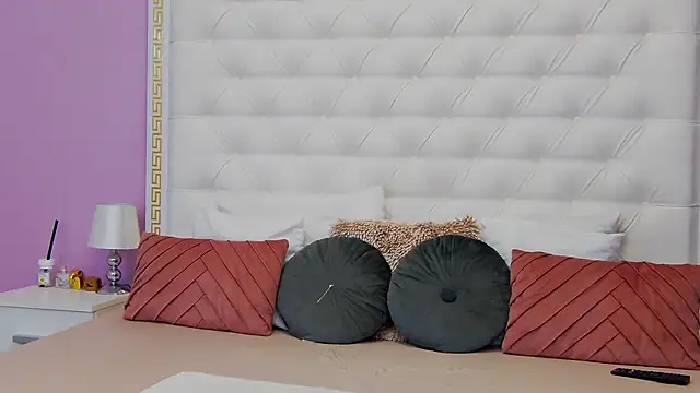 Lenna Paul online show from 03-13-25, 04:49