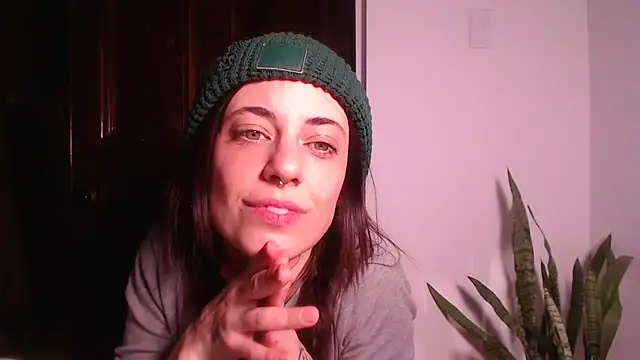 MaeDaybaby online show from 01-09-25, 05:00