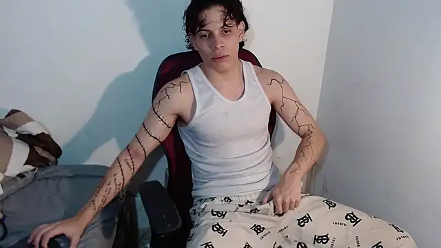 lax777  online show from 02-05-26, 06:40