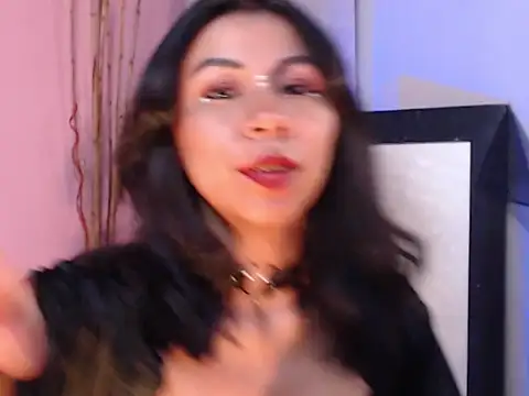 Snapshot of selene_gils chatting on 09-29-25, 12:05 selene gils online show from 09-29-25, 12:05