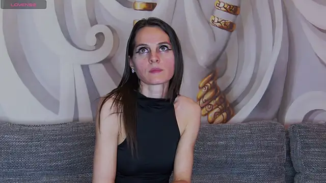 hailey peach online show from 04-14-26, 05:41