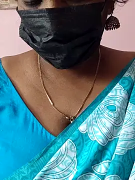 Snapshot of mallu-sumi chatting on 04-27-26, 06:44 mallu-sumi online show from 04-27-26, 06:44