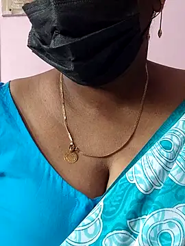 Snapshot of mallu-sumi chatting on 04-29-26, 02:04 mallu-sumi online show from 04-29-26, 02:04