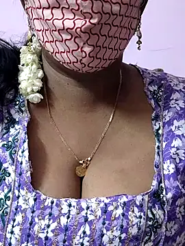 Snapshot of mallu-sumi chatting on 05-20-26, 07:20 mallu-sumi online show from 05-20-26, 07:20