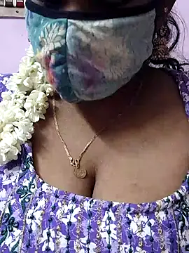 mallu-sumi online show from 07-18-26, 06:12