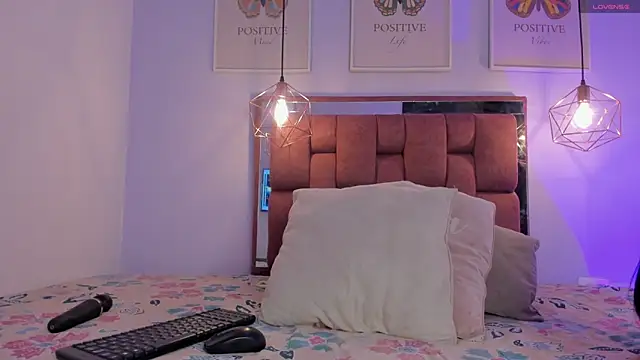 kristakinnky online show from 09-26-25, 01:26