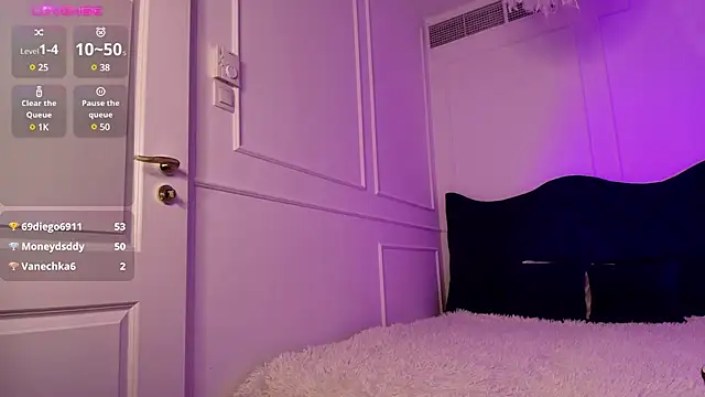 Snapshot of horny_blondiee chatting on 02-07-25, 11:23 horny blondiee online show from 02-07-25, 11:23