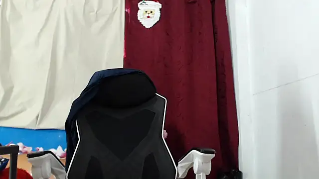 Aranza-Queen online show from 12-22-24, 04:38