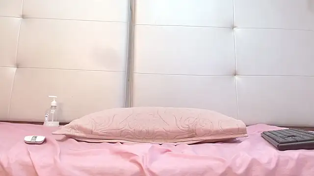 Snapshot of Alisson_Freckles chatting on 12-13-24, 03:49 Alisson Freckles online show from 12-13-24, 03:49