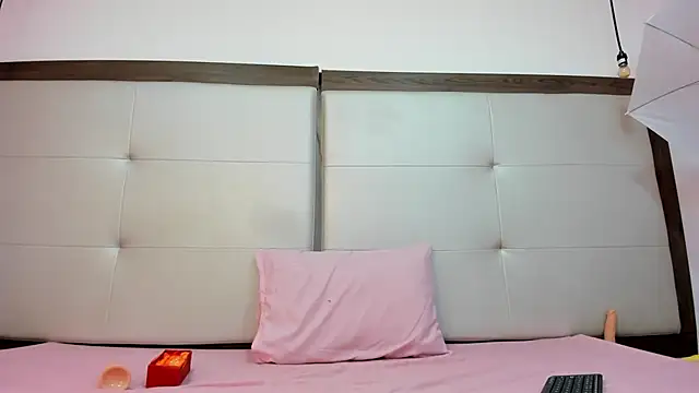 Snapshot of Alisson_Freckles chatting on 02-01-25, 06:51 Alisson Freckles online show from 02-01-25, 06:51