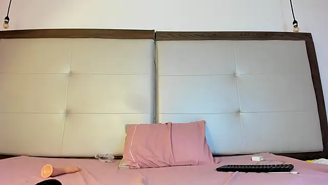 Snapshot of Alisson_Freckles chatting on 02-07-25, 03:45 Alisson Freckles online show from 02-07-25, 03:45