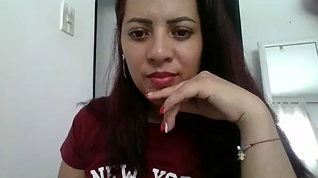 Snapshot of Anne_kis chatting on 12-21-24, 03:31 Anne kis online show from 12-21-24, 03:31