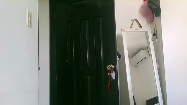 Snapshot of Anne_kis chatting on 11-10-25, 05:01 Anne kis online show from 11-10-25, 05:01