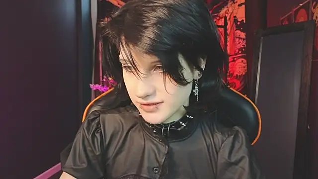 Snapshot of dark_vamp_ chatting on 01-22-25, 12:17 dark vamp online show from 01-22-25, 12:17