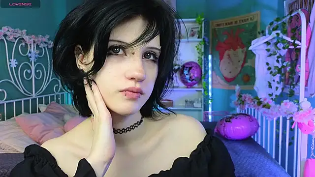 Snapshot of dark_vamp_ chatting on 02-20-25, 11:43 dark vamp online show from 02-20-25, 11:43