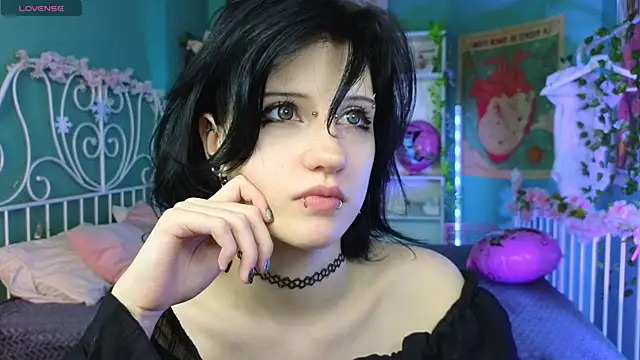 Snapshot of dark_vamp_ chatting on 02-21-25, 02:50 dark vamp online show from 02-21-25, 02:50