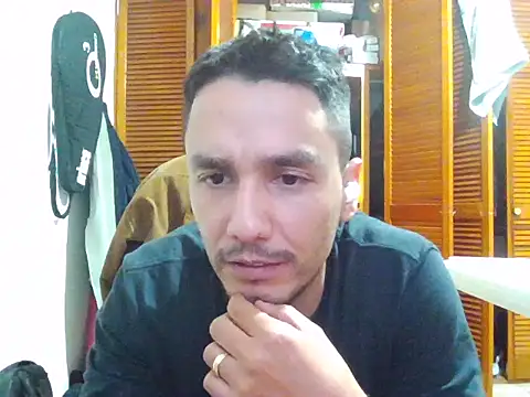 Snapshot of Ginessy chatting on 02-16-26, 11:45 Ginessy online show from 02-16-26, 11:45