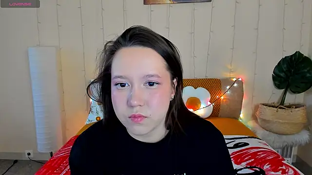Mira Karter online show from 04-19-26, 02:55