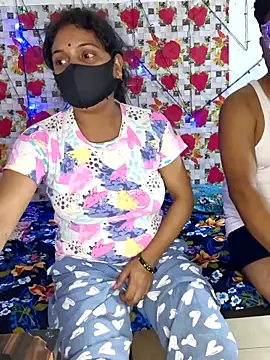 Snapshot of PeaCoooock chatting on 09-17-25, 07:04 PeaCoooock online show from 09-17-25, 07:04