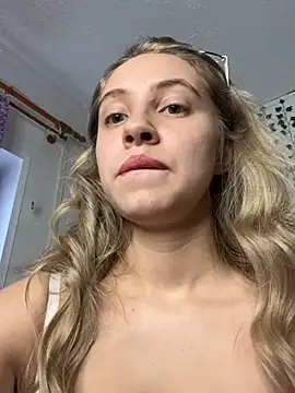 Snapshot of Kitty_Katrine chatting on 01-14-25, 10:48 Kitty Katrine online show from 01-14-25, 10:48