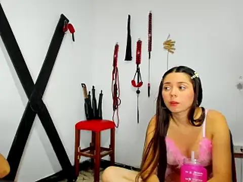 Hana and Zeta online show from 02-26-25, 06:43