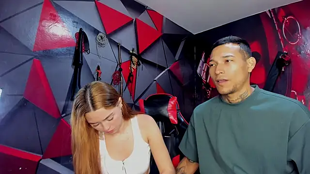 Hana and Zeta online show from 12-15-25, 12:20