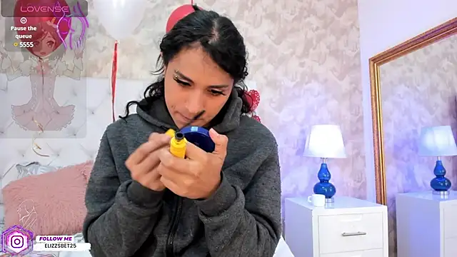 Eliza Thaylor   online show from 02-23-25, 11:44