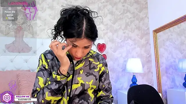 Eliza Thaylor   online show from 03-21-25, 11:44