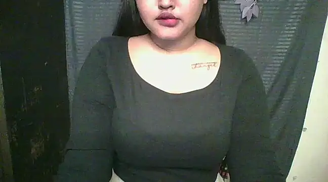 Snapshot of Your-love-12 chatting on 12-08-24, 01:13 Your-love-12 online show from 12-08-24, 01:13