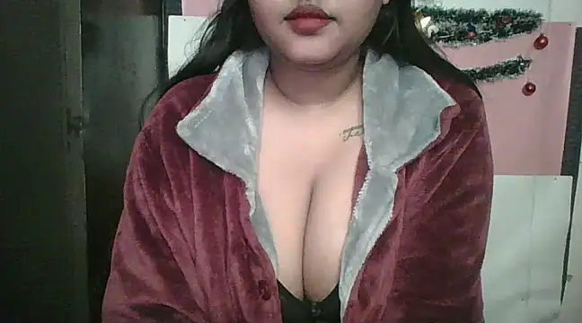 Snapshot of Your-love-12 chatting on 01-04-25, 05:27 Your-love-12 online show from 01-04-25, 05:27