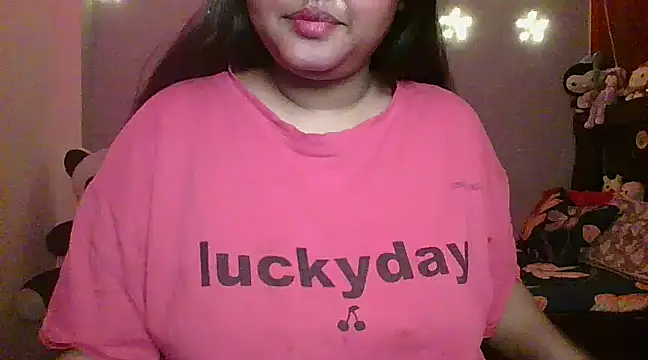 Snapshot of Your-love-12 chatting on 03-09-25, 06:28 Your-love-12 online show from 03-09-25, 06:28