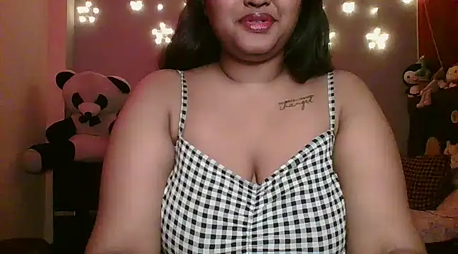 Snapshot of Your-love-12 chatting on 03-18-25, 07:42 Your-love-12 online show from 03-18-25, 07:42