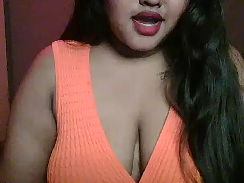 Snapshot of Your-love-12 chatting on 11-18-25, 07:18 Your-love-12 online show from 11-18-25, 07:18