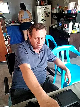 Snapshot of ZuriandAlex chatting on 03-22-25, 12:14 ZuriandAlex online show from 03-22-25, 12:14