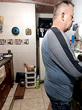 Snapshot of ZuriandAlex chatting on 10-29-25, 10:55 ZuriandAlex online show from 10-29-25, 10:55