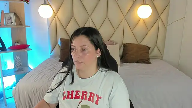 Snapshot of angelswets chatting on 06-30-26, 02:18 angelswets online show from 06-30-26, 02:18