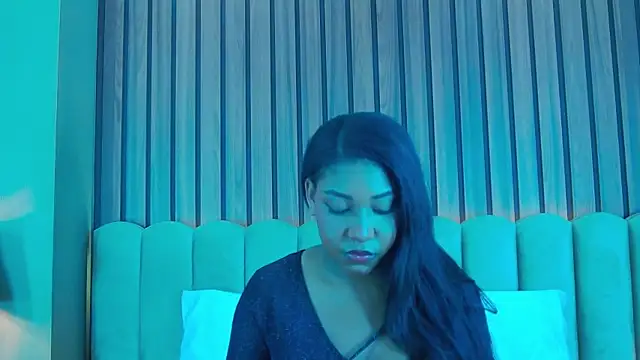 VanessaGlenn online show from 03-03-25, 03:20