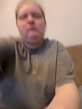 Snapshot of Alex_m chatting on 12-15-25, 06:23 Alex m online show from 12-15-25, 06:23