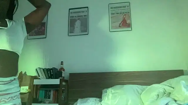 AveryJ99 online show from 12-19-24, 10:10