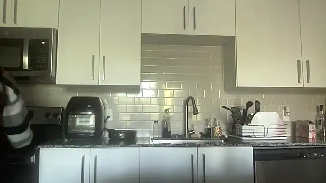 AveryJ99 online show from 03-19-25, 09:27