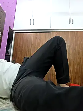 Snapshot of kokakrish chatting on 10-19-25, 05:02 kokakrish online show from 10-19-25, 05:02