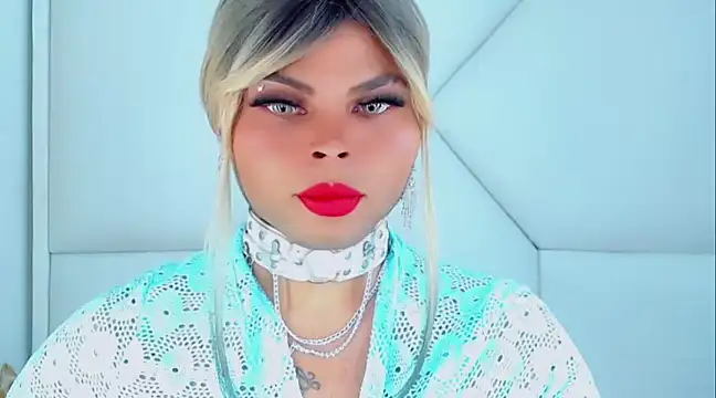 Snapshot of AdanKinng chatting on 12-12-24, 06:14 AdanKinng online show from 12-12-24, 06:14