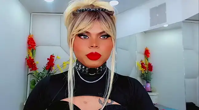 Snapshot of AdanKinng chatting on 03-09-25, 08:07 AdanKinng online show from 03-09-25, 08:07