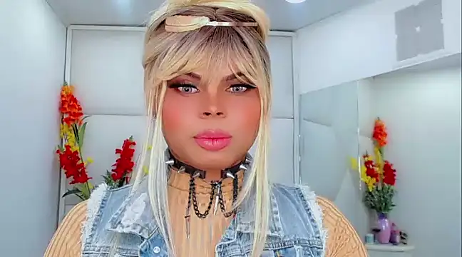 Snapshot of AdanKinng chatting on 03-10-25, 09:43 AdanKinng online show from 03-10-25, 09:43