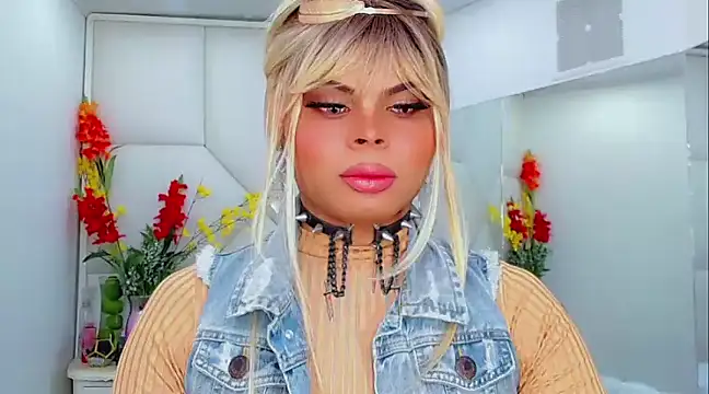 Snapshot of AdanKinng chatting on 03-10-25, 12:48 AdanKinng online show from 03-10-25, 12:48