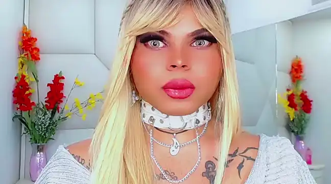 Snapshot of AdanKinng chatting on 03-13-25, 01:07 AdanKinng online show from 03-13-25, 01:07