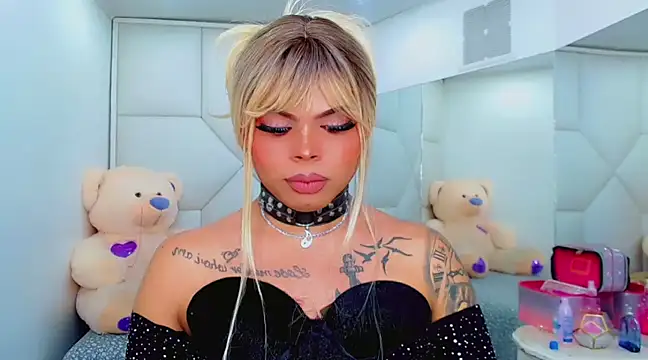 Snapshot of AdanKinng chatting on 03-15-25, 09:30 AdanKinng online show from 03-15-25, 09:30