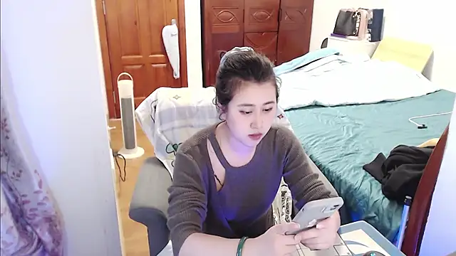 Snapshot of Liliya-77 chatting on 03-11-25, 12:17 Liliya-77 online show from 03-11-25, 12:17