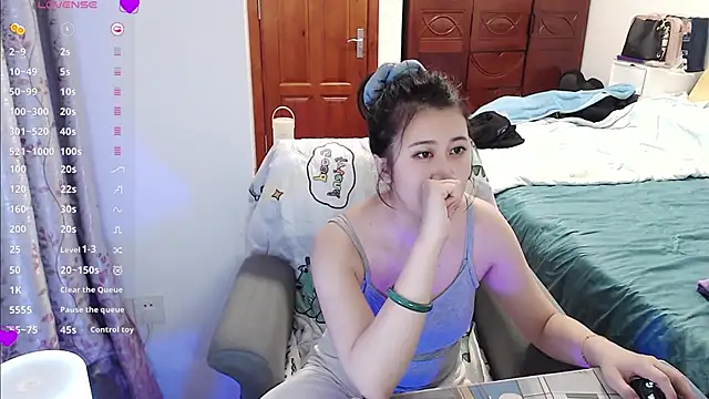 Snapshot of Liliya-77 chatting on 03-12-25, 12:15 Liliya-77 online show from 03-12-25, 12:15