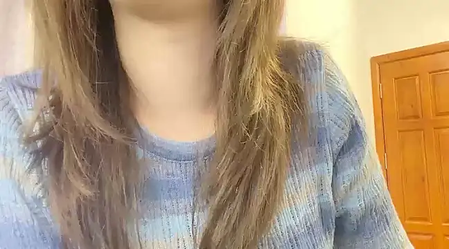 Snapshot of Liliya-77 chatting on 03-22-25, 01:30 Liliya-77 online show from 03-22-25, 01:30